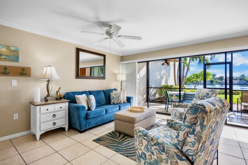 PHOTO - Family Room 2