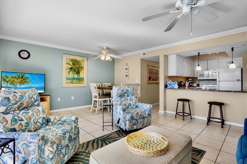 PHOTO - Family Room 3