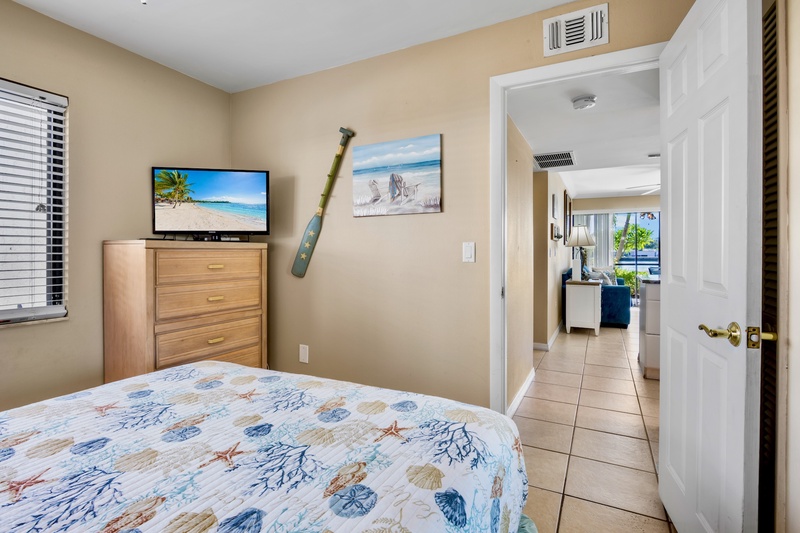 PHOTO - Guest Bedroom 2