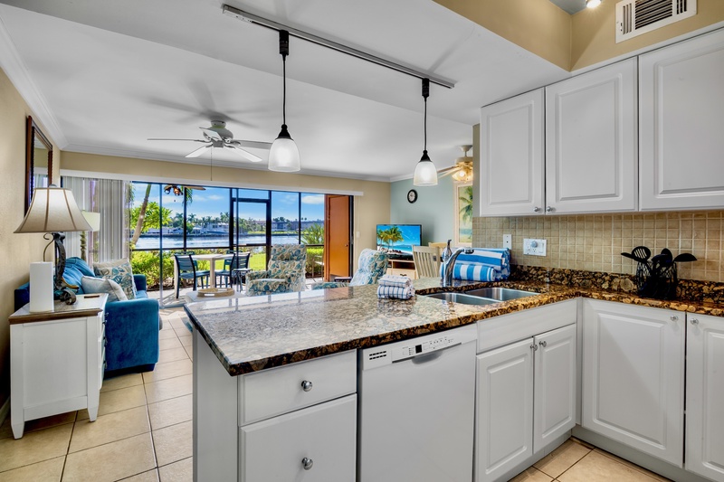 PHOTO - Kitchen 2