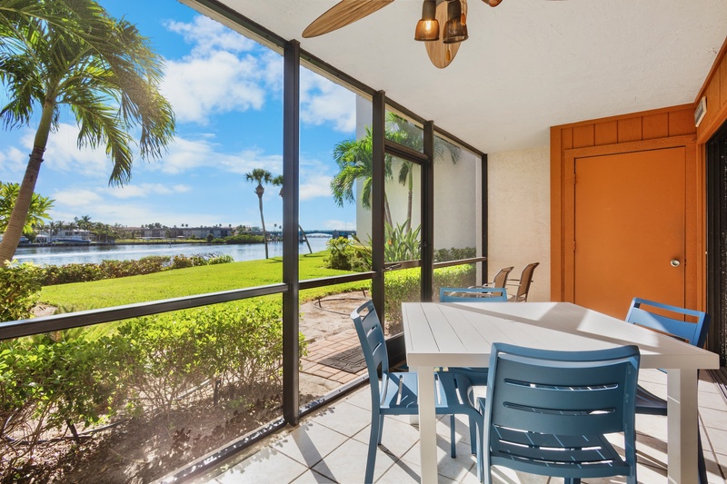 PHOTO - Lanai 3